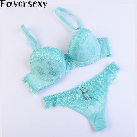 Intimates 2015 New Arrival Romantic Hot Champagne Brand Lace Bra Sets Sexy Women Underwear Bra Panty Set Promotion Dropshipping