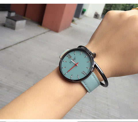 2017  Brand Luxury Women Wristwatches Casual fashion Ladies' Leather Quartz Watch Montre Femme Mujer Relogio Feminino LBY